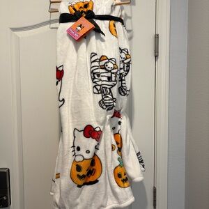 Hello kitty Halloween throw.